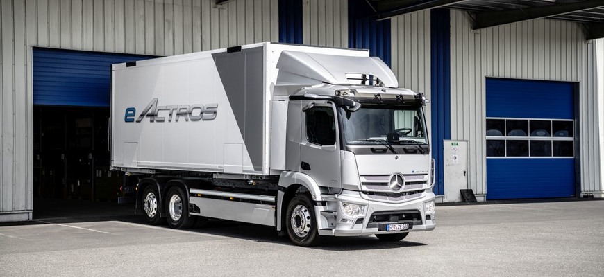 Mercedes eActros oficiálne. Elektrická novinka má 544 koní a dojazd 400 km