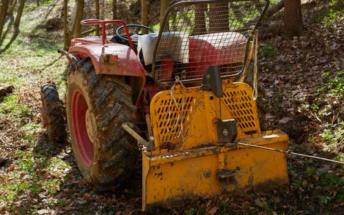 Ako vybrať lesnícky navijak pre menšie hospodárstvo