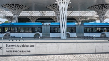 Solaris vyhral tender na dvojkĺbový elektrický autobus. Dostal pohon dvoch náprav a veľké baterky