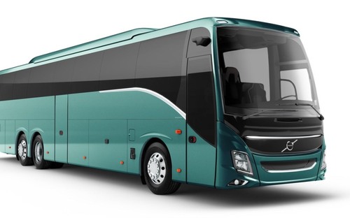 Elektrický diaľkový autobus Volvo BZR Electric zvládne viac ako 700 km na nabitie. Má však 27 ton