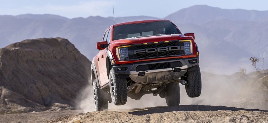 Nový Ford F-150 Raptor je len predvoj. V roku 2022 dorazí super Raptor R s V8