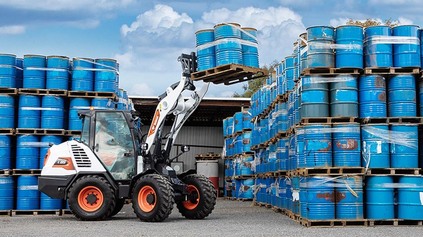 NOVÝ KOLESOVÝ KĹBOVÝ NAKLADAČ BOBCAT L85 SO ŠTÍTKOM MADE IN CZECH REPUBLIC