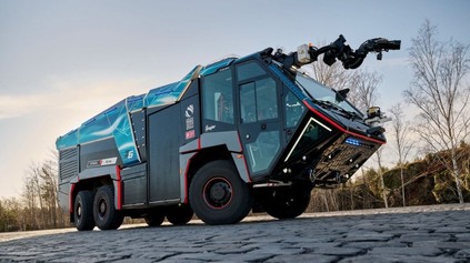 Scania ukázala plug-in hybridný hasičský špeciál. Jeho 1150 koní zabezpečí bleskové zrýchlenie