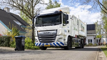 ELEKTRICKÝ DAF NA ZBER ODPADU ZVLÁDNE NA NABITIE 200 KM. SVOJE BATÉRIE DOBIJE ZA 75 MINÚT