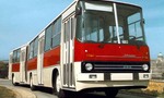 Ikarus 280 má 50 rokov. Známa „harmonika“ vydržala nemožné, aj tak na ňu skoro všetci nadávali