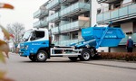 Elektrické Fuso eCanter už vozí aj kontajner. Výhodou je aj pohon jeho príslušenstva