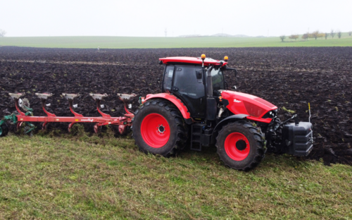 Zetor Crystal končí, nahradí ho úplne nový Zetor 6. Má byť prelomový