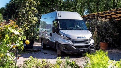 IVECO DAILY MODERNIZUJE. MÁ NOVÚ PREVODOVKU, VZDUCHOVÝ PODVOZOK I HLASOVÚ ASISTENTKU