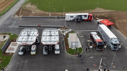 V ČESKEJ REPUBLIKE VZNIKOL PRVÝ NABÍJACÍ MEGAHUB PRE NÁKLADNÉ AUTÁ