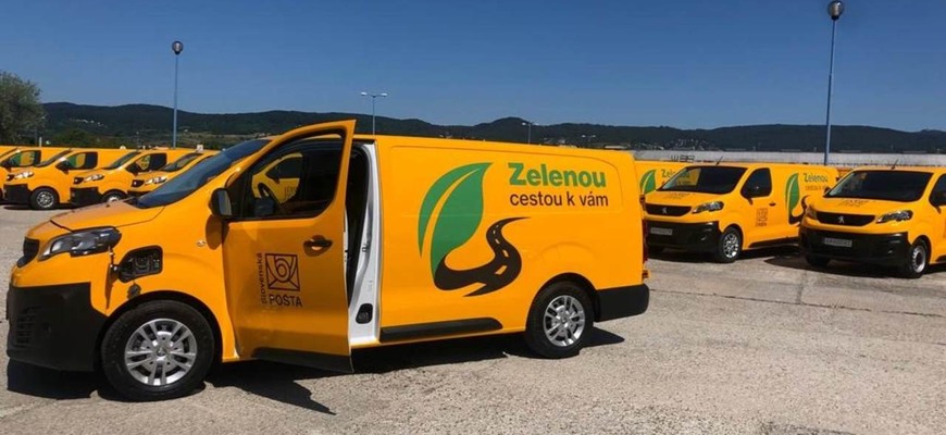 Slovenská pošta kupuje nové elektromobily. Musíme plniť povinné kvóty, hovorí jej vedenie