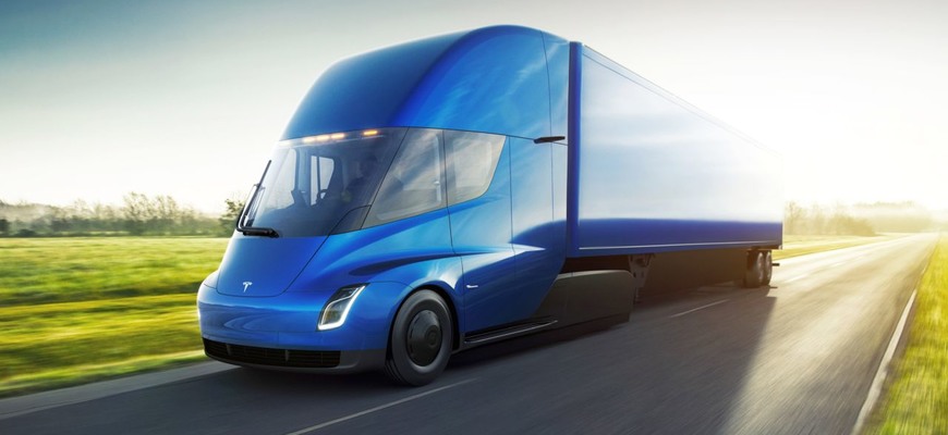 Výrobu revolučného ťahača Tesla Semi brzdí nedostatok kľúčových komponentov