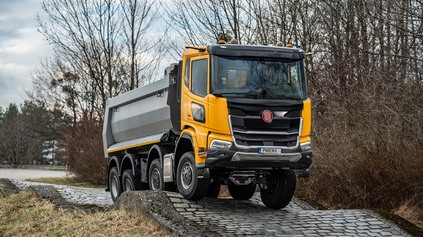 Je to tu, Tatra Phoenix II prichádza. S novými asistenčnými systémami, kamerami a lepšími motormi