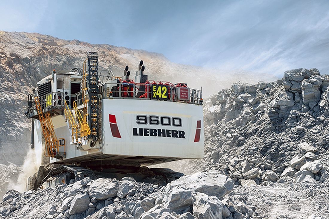 Liebherr R9600