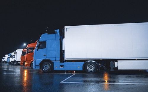 Uspávací plyn a rušičky mobilov – praktiky vykrádačov kamiónov