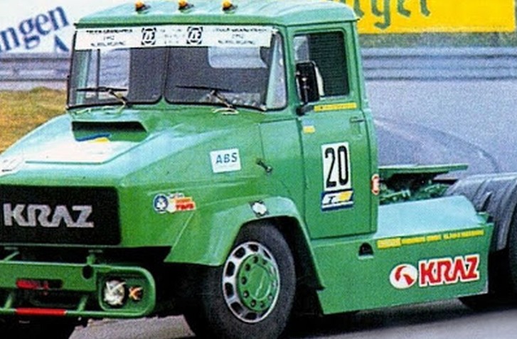 KRAZ S VÝKONOM 1000 KONÍ MAL MOTOR Z TANKU. PRED 30 ROKMI SA POKÚSIL OVLÁDNUŤ NÜRBURGRING