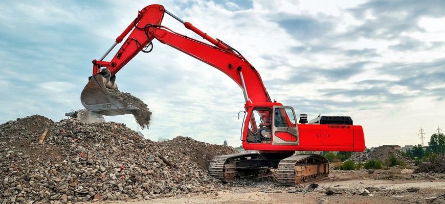 Používať lacný, ekologicky vyrábaný alebo špičkový, drahý a produkčne náročný hydraulický olej?