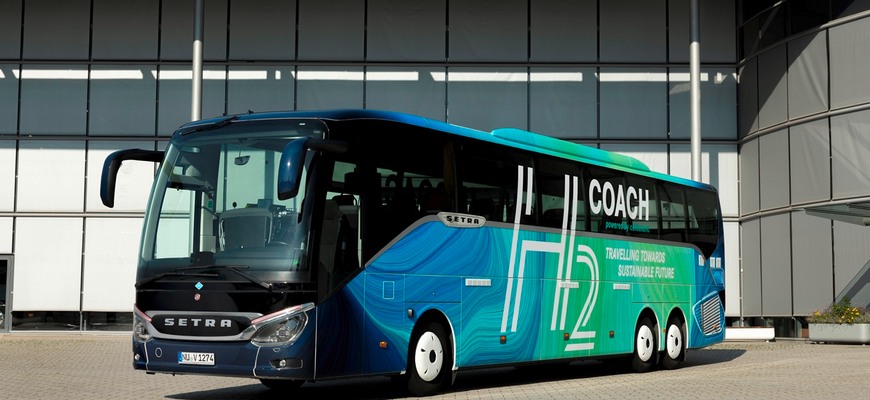 Setra ukázala autobus s palivovými článkami. Je súčasťou novej stratégie spoločnosti Daimler Truck