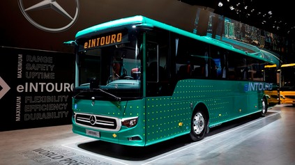Elektrický Mercedes-Benz eIntouro má za sebou svetovú premiéru. Očaril aj špeciálnym lakom