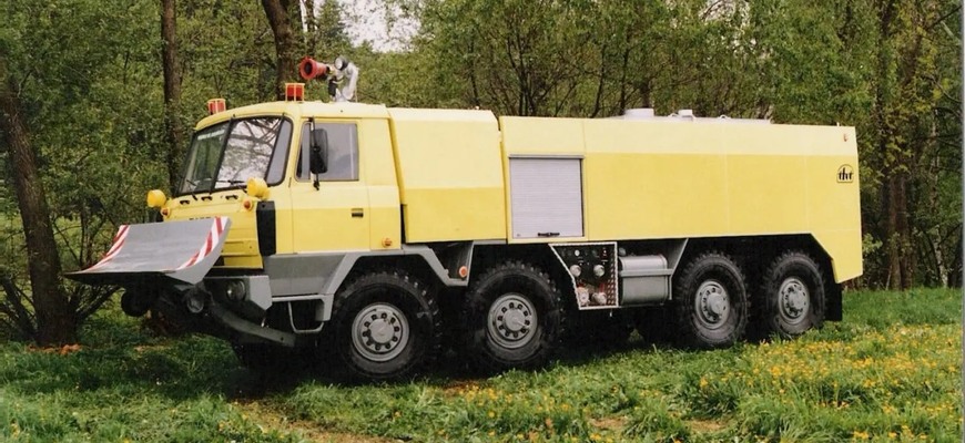 Tatra Chameleon má 544 koní. Toto nie je len „žltá 815-ka s radlicou“