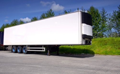 Prečo v noci neparkovať vedľa friga?