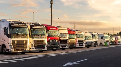 ČO ROBIŤ, KEĎ SÚ PREPLNENÉ PARKOVISKÁ PRI HRANICIACH ALEBO MÝTNICIACH?