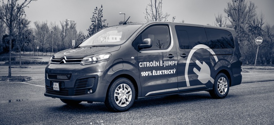 Test Citroën ë-Jumpy: obstojí v bežnej premávke aj ako elektrický mikrobus?