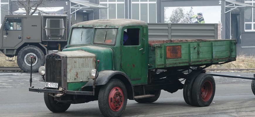 Tatra 27b: Vzácna vojnová trojtonka na drevoplyn ide po 85 rokoch do múzea