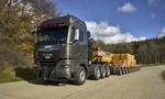 MAN TGX 41.640 8x4/4: Nový kráľ nadrozmernej prepravy utiahne až 250 ton