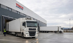 Tesco odchádza zo Slovenska? Môže to ovplyvniť logistiku, dopravcov aj trh práce