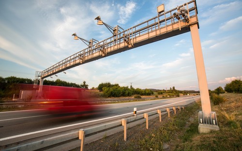 Mýto na Slovensku: Štát platí za systém, ktorý už dávno mohol vlastniť