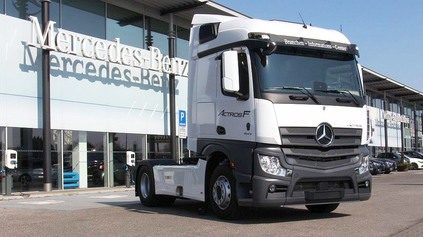 Mercedes Actros F oficiálne na trhu. Prvýkrát sme si siahli na základnú verziu vlajkovej lode