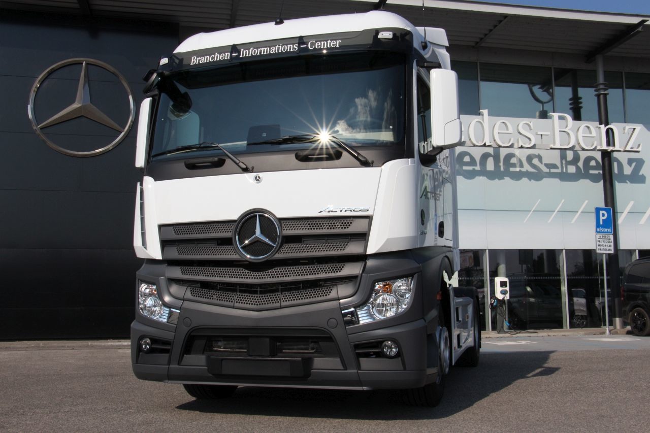 Mercedes Actros F