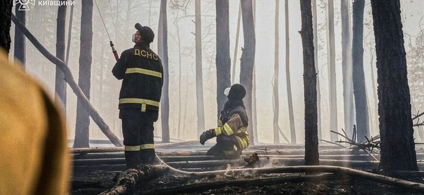 Požiar pri Černobyle lokalizovali. Hasičov čaká kontrola lesa, techniky a radiácie
