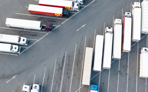 Parkoviská pre kamióny: Čo vodičom najviac chýba?