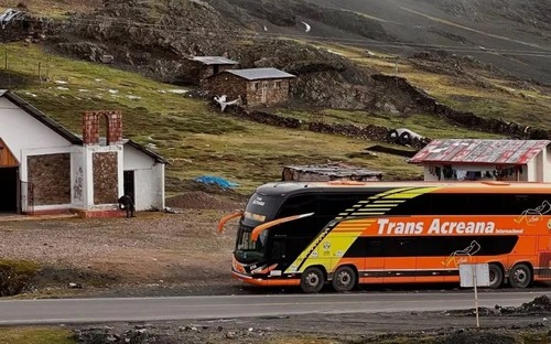 Najdlhšia autobusová linka na svete má vyše 6 300 km. Prečo ju nevytlačili lietadlá?