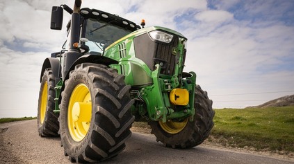 CONTINENTAL BUDE DODÁVAŤ ĎALŠIE NOVÉ PNEUMATIKY TRAKTOROM JOHN DEERE V RÁMCI PRVOVÝROBY