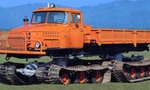 Sovietsky Ural-5920 žral sto na sto. Pásový „snehoblatochod“ ZSSR odkopírovalo v Kanade