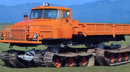 Sovietsky Ural-5920 žral sto na sto. Pásový „snehoblatochod“ ZSSR odkopírovalo v Kanade