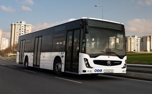 Emisné tlaky zvyšujú dopyt po autobusoch. Mercedes-Benz preto rozširuje výrobné kapacity