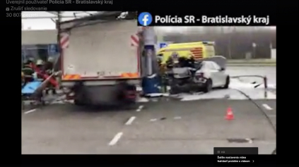 NEHODA KAMIÓNU NA ČERPACEJ STANICI OMV. POLÍCIA ZVEREJNILA VIDEO