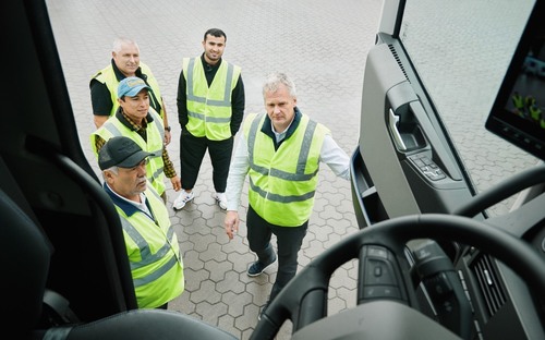 Nedostatok profesionálnych vodičov: Európskemu priemyslu hrozí kríza