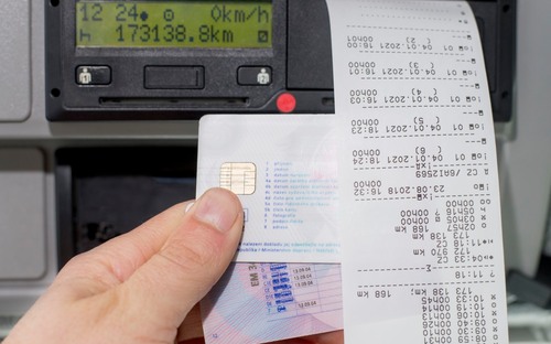 Najčastejšie chyby v tachografových záznamoch: Ako sa im vyvarovať?