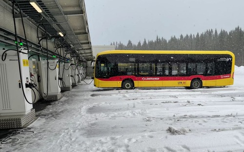 Mercedes-Benz eCITARO vo Švédsku ukázal, že elektrobus nemusí kapitulovať pred zimou