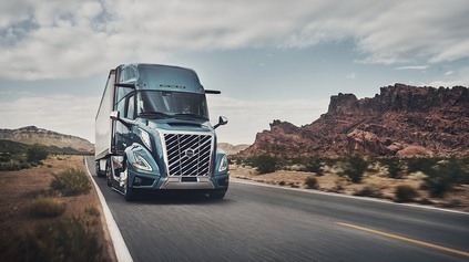 VOLVO TRUCKS PREDSTAVÍ VOZIDLÁ, KTORÉ CHCÚ NULOVÉ EMISIE AJ NEHODY