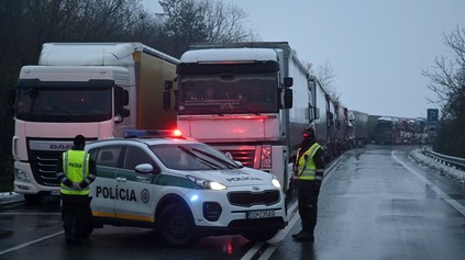 PROBLÉM NA HRANICIACH S UKRAJINOU: MNOŽIA SA TU STOVKY KAMIÓNOV, MÁ TO KONKRÉTNY DÔVOD