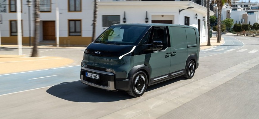 Kia PV5 ovládla v Európe trh elektrických dodávok
