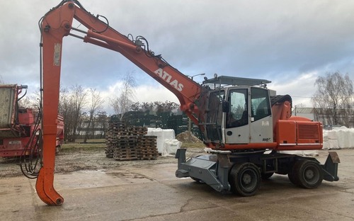 Známy výrobca stavebných strojov skrachoval. Čo to znamená pre slovenský trh?