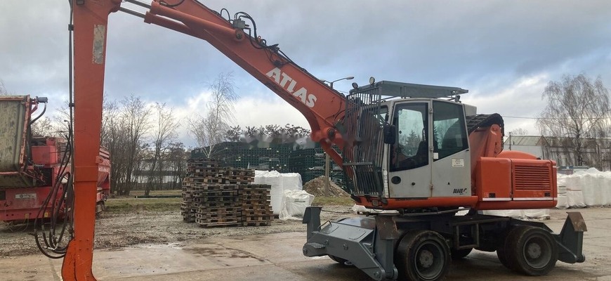 Známy výrobca stavebných strojov skrachoval. Čo to znamená pre slovenský trh?