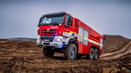 UNIKÁTNY HASIČSKÝ ŠPECIÁL TATRA PHOENIX 6X6 BUDE BOJOVAŤ S POŽIARMI V UHOLNEJ BANI