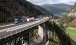 Búrajú most na Brennerskej diaľnici. Aké budú obmedzenia pre nákladnú dopravu?
